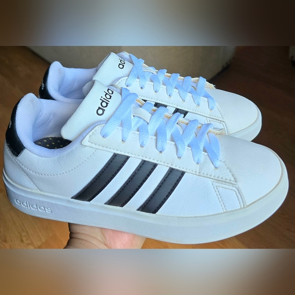 Adidas Grand Court 2.0 White Leather Women's Casual Shoes, Sz 6.5 - Picture 3 of 8